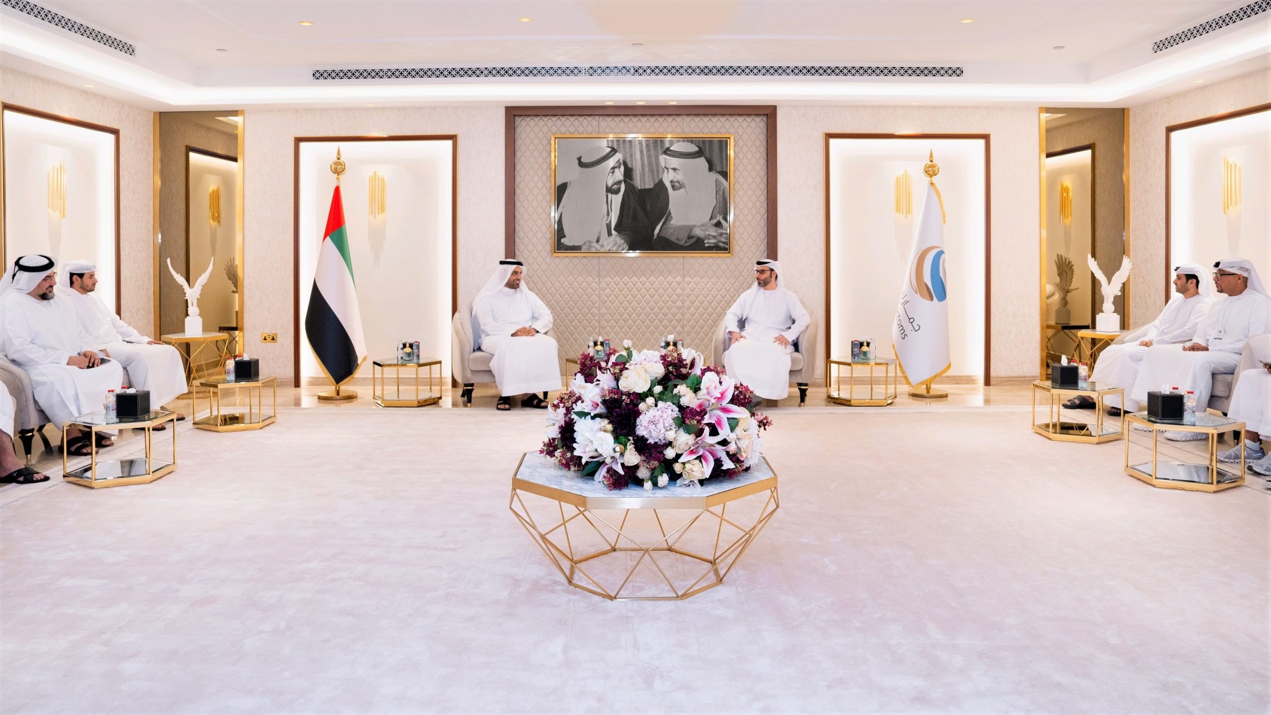 أهم الحقائق الرائعة عن أجندة دبي الاقتصادية (D33)