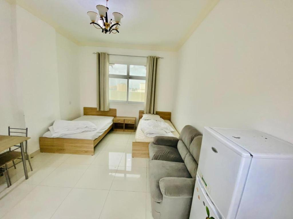 Rooms for rent in Al Satwa