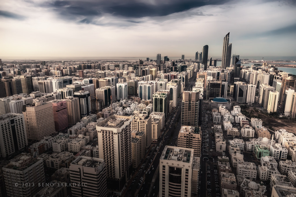 Abu Dhabi Al Hamdan Street